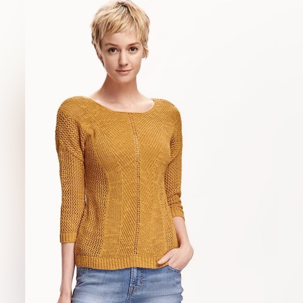 2/$30 Old Navy Open Weave 3/4 sleeve sweater in mustard yellow SZ M